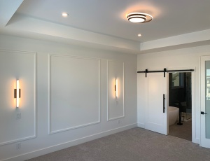 gallery-bedroom-barn-door-B6ZUSVAj