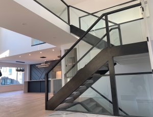 gallery-staircase-QfqR4iAl