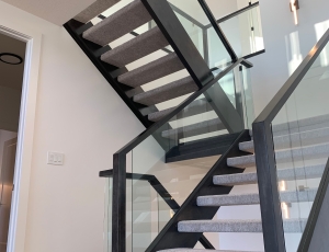 gallery-staircase-detail-CXlXkcNL